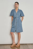 Zoe Kratzmann Honor Dress - Denim, Softened

Denim with a softer point of view. The Zoe Kratzmann Honor Dress balances the structure of dark denim with feminine volume and an effortless, off-the-body silhouette.