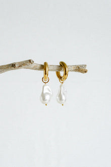 CASTEL & CO | PEARL EARRINGS