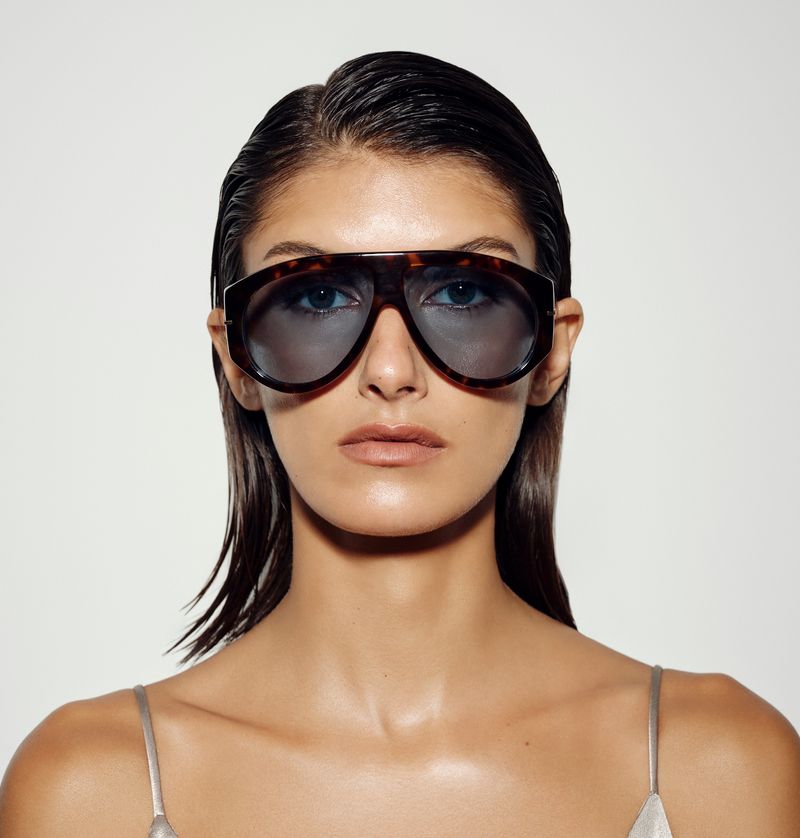 The Amelia Sunglasses by BANBE are a modern aviator-inspired essential designed to bring effortless cool and everyday polish to your accessories collection.