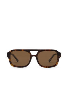 The Del Ray by BANBE are contemporary aviator sunglasses designed to bring a bold, modern edge to your accessories collection.