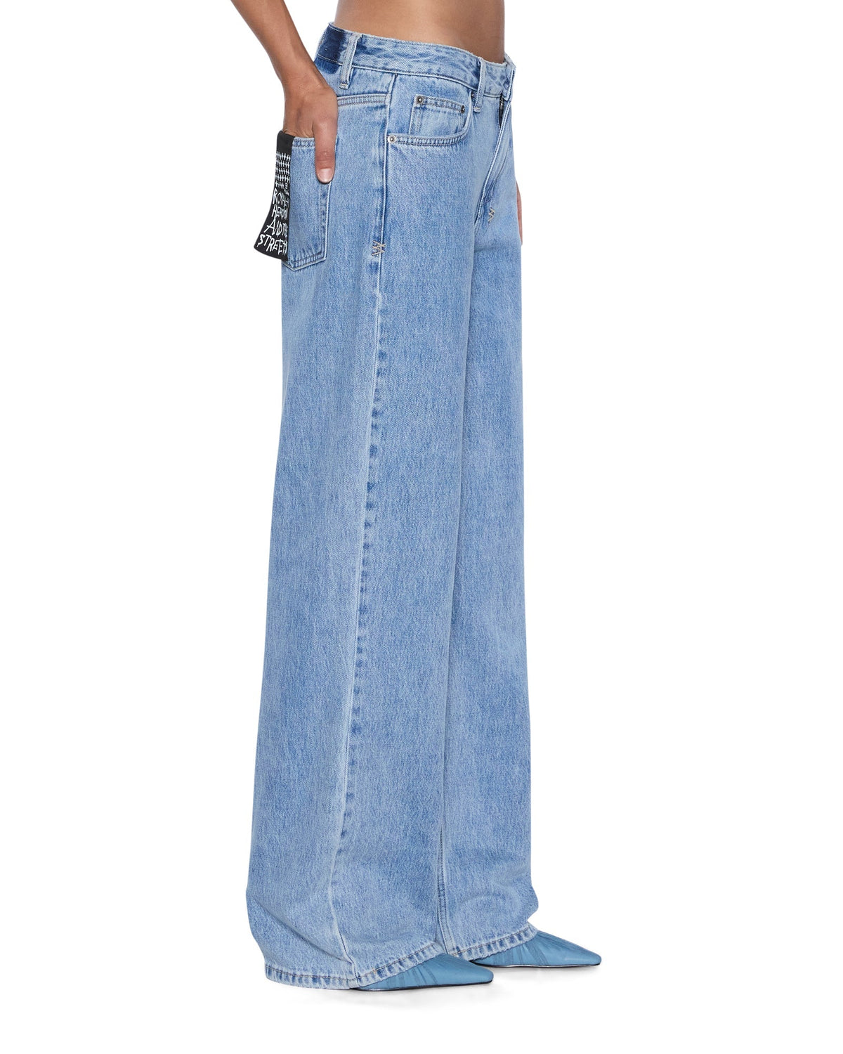 Low-rise relaxed straight leg jean with classic five pocket styling. Made from premium rigid denim in an
easy washed light blue wash. Designed to sit low on hips and stack at the hem for a baggy look. Featuring&nbsp;branded hardware and Ksubi T-box and 3x4 branding.