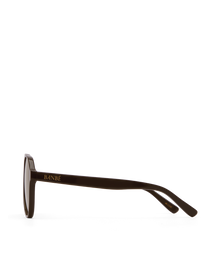 The Florence by BANBE is a slimline aviator silhouette designed as a classic core wardrobe piece, delivering effortless everyday wear with a refined modern edge.