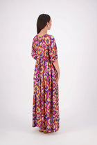 The N-E-S Leah Dress is a full-length maxi designed for elegant ease. It features a subtle bubble sleeve, V-neckline with a 2-button loop placket, and delicate pin pleat detailing at the front. A softly gathered, elasticated back and diagonal seam create fullness through the skirt for floaty movement. Finished with a cotton-lined skirt and side seam pockets, it’s a beautifully balanced blend of comfort and style.
viscoes sateen georgette. Designed 
and made in NZ