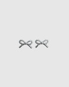 Refined yet playful, the Castel & Co Mini Bow Earrings in medium silver give the classic bow a modern edge. Their polished finish and graceful curves create subtle shine, offering a versatile stud that feels both feminine and contemporary.

Material: Stainless steel
Closure Type: Stud
Earring Size: 20 mm
Waterproof and hypoallergenic
Weight: 1.5g