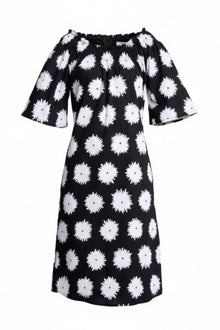 Ease Dress - Signature Print with Effortless Movement

A playful take on a much-loved silhouette. The N-E-S Ease Dress returns in our summer signature print - an abstract black and white daisy design that brings a bold yet wearable edge to this feminine favourite.

Designed and made responsibly in New Zealand
