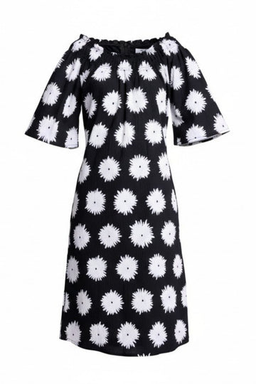 Ease Dress - Signature Print with Effortless Movement

A playful take on a much-loved silhouette. The N-E-S Ease Dress returns in our summer signature print - an abstract black and white daisy design that brings a bold yet wearable edge to this feminine favourite.

Designed and made responsibly in New Zealand