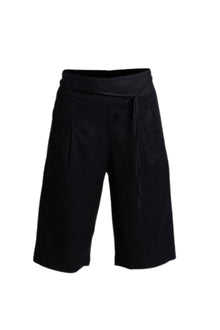 Mode Linen Blend Short - Effortless Shape with Everyday Ease

A refined take on relaxed tailoring. The N-E-S Mode Short delivers the same considered design as the Mode Pant, reworked into an easy, wearable short that balances comfort with a clean, modern silhouette.

Designed and made responsibly in New Zealand