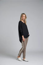 Lilly Piped Pant – Sporty Ease, Polished Detail

A modern N-E-S favourite, the Lilly Piped Pant is designed for women who love comfort but still want a touch of refined style. With its sleek straight leg and flattering 7/8 length, this pant offers an effortlessly polished look with a subtle sport-luxe feel.

Designed and made responsibly in New Zealand