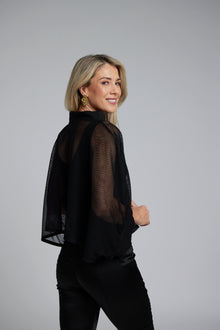 The NES Bioko – a versatile, modern essential designed for effortless wear. Flattering, easy to style and proudly made in New Zealand.