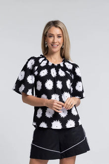 Ease Daisy Top - Relaxed, Feminine and Made to Move

An effortless piece designed for versatility and ease. The N-E-S Ease Top offers a soft, flowing silhouette that can be styled your way - bringing a sense of ease and femininity to everyday dressing.

Designed and made responsibly in New Zealand