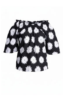 Ease Daisy Top - Relaxed, Feminine and Made to Move

An effortless piece designed for versatility and ease. The N-E-S Ease Top offers a soft, flowing silhouette that can be styled your way - bringing a sense of ease and femininity to everyday dressing.

Designed and made responsibly in New Zealand