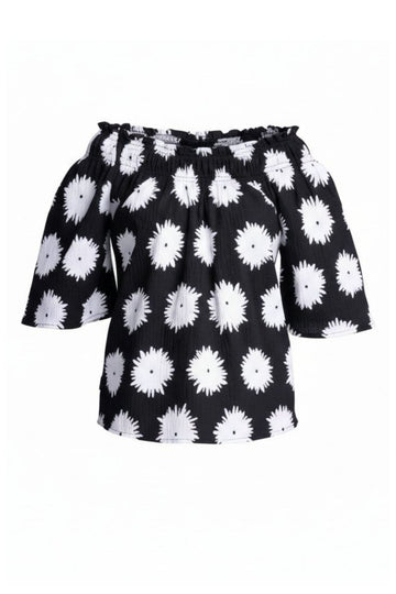 Ease Daisy Top - Relaxed, Feminine and Made to Move

An effortless piece designed for versatility and ease. The N-E-S Ease Top offers a soft, flowing silhouette that can be styled your way - bringing a sense of ease and femininity to everyday dressing.

Designed and made responsibly in New Zealand