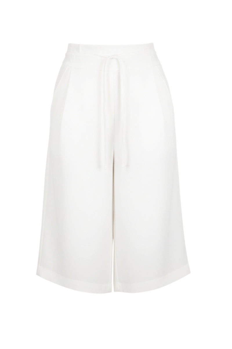 The N-E-S Rita Short – a linen-cotton short with relaxed fit, pleat detail and elastic waist. Lightweight, versatile and NZ made.