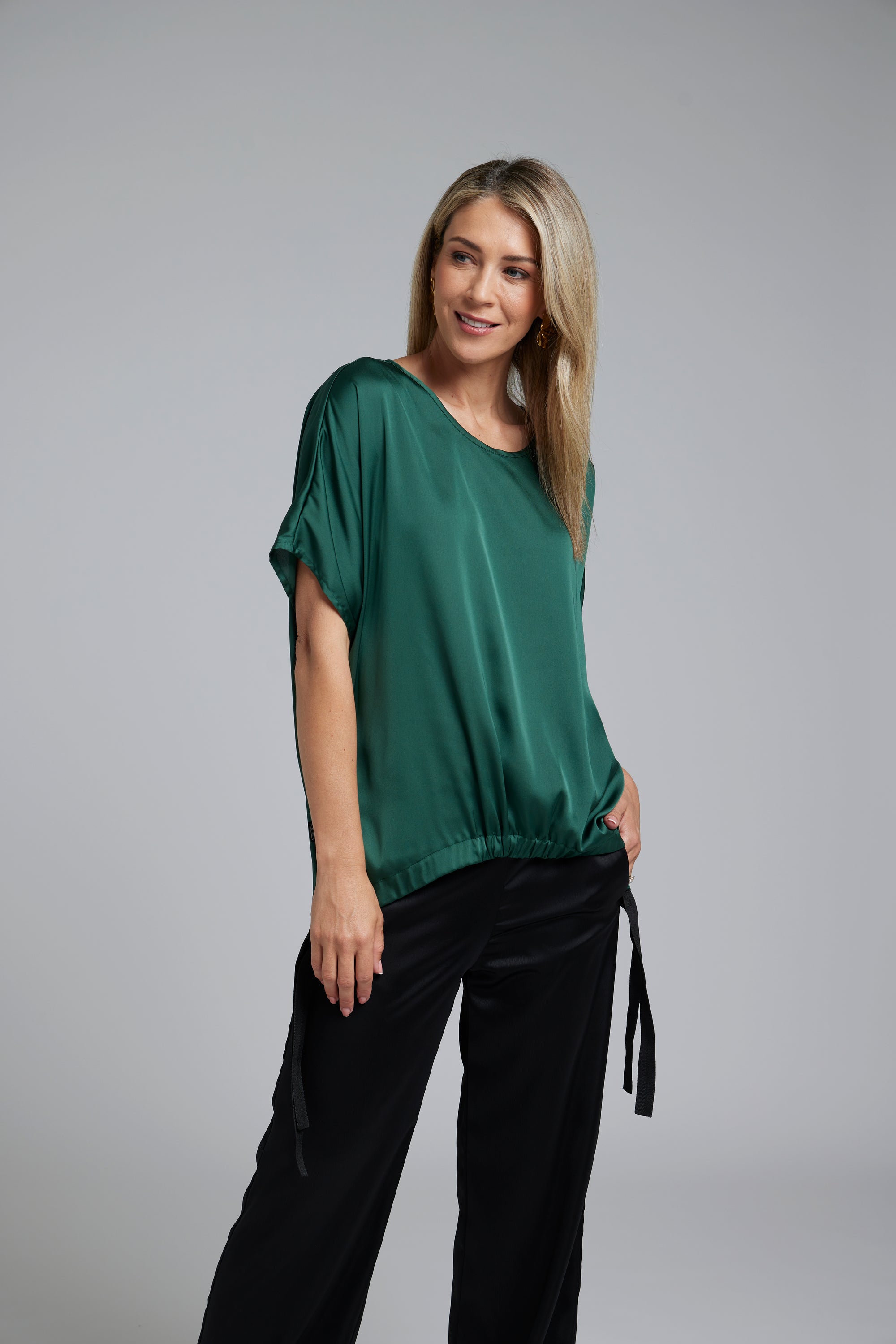 The NES Vanotti Tunic by N-E-S. A floaty scoop-neck tunic in viscose georgette or satin. Wear loose or drawn in. Sizes XS/S, SM, ML. NZ made.