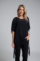 The NES Vanotti Tunic by N-E-S’ best-selling throw-on top with a scoop neckline and adjustable feature hem. Perfect over a Lattice Singlet. NZ made.
