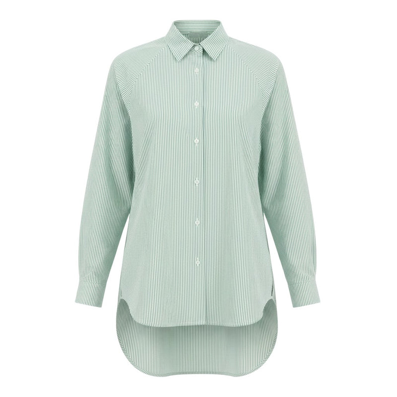 The NES Zola Shirt – an oversized seersucker shirt with kimono shape and drop-back detail. Lightweight, modern and NZ made.