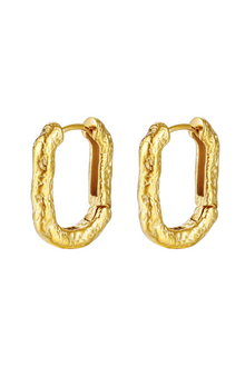 PĀMU Bobbi hoops are a modern twist on classic hoops, these square-shaped earrings showcase the same wavy texture for a bold yet elegant look. Perfect for adding dimension to any outfit. Its undulating surface mimics the natural flow of melted wax, creating a unique tactile experience and a raw, sculptural beauty that sets it apart.
Water-proof / tarnish free
PĀMU jewellery is made to be worn everywhere, every day. Our pieces are water proof, sweat proof, ocean proof, nickel free and hypoallergenic
