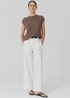 POL CLOTHING
The Rosin Cable Knit is an elevated knit top made in a cotton/linen blend perfect for Spring.
-Round neckline with rolled edge.
-Extended shoulder creates a cap sleeve effect.
-Diamond shape stitch with pointelle detains throughout.
-Relaxed fit.
-Ribbed hem.
-Longerline silhouette with side splits for easy tucking.
available in choc and white