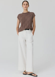 POL CLOTHING
The Rosin Cable Knit is an elevated knit top made in a cotton/linen blend perfect for Spring.
-Round neckline with rolled edge.
-Extended shoulder creates a cap sleeve effect.
-Diamond shape stitch with pointelle detains throughout.
-Relaxed fit.
-Ribbed hem.
-Longerline silhouette with side splits for easy tucking.
available in choc and white