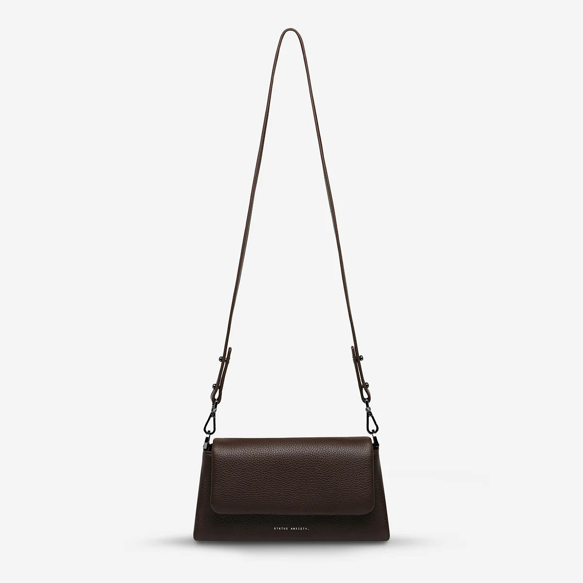 We don't take calling this bag Zenith lightly. As the new high point of your bag collection, 'Zenith' comes with a longer strap for use as a relaxed crossbody, or swap in the shorter strap to transform her into a dressier shoulder bag. On the back of the bag there's a slider pocket for easy phone storage/access, and on the front, a fancy magnet close flap that'll have you opening and closing her just for the hell of it.