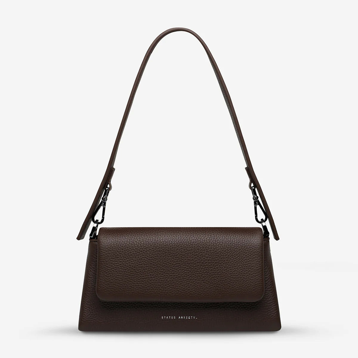 We don't take calling this bag Zenith lightly. As the new high point of your bag collection, 'Zenith' comes with a longer strap for use as a relaxed crossbody, or swap in the shorter strap to transform her into a dressier shoulder bag. On the back of the bag there's a slider pocket for easy phone storage/access, and on the front, a fancy magnet close flap that'll have you opening and closing her just for the hell of it.